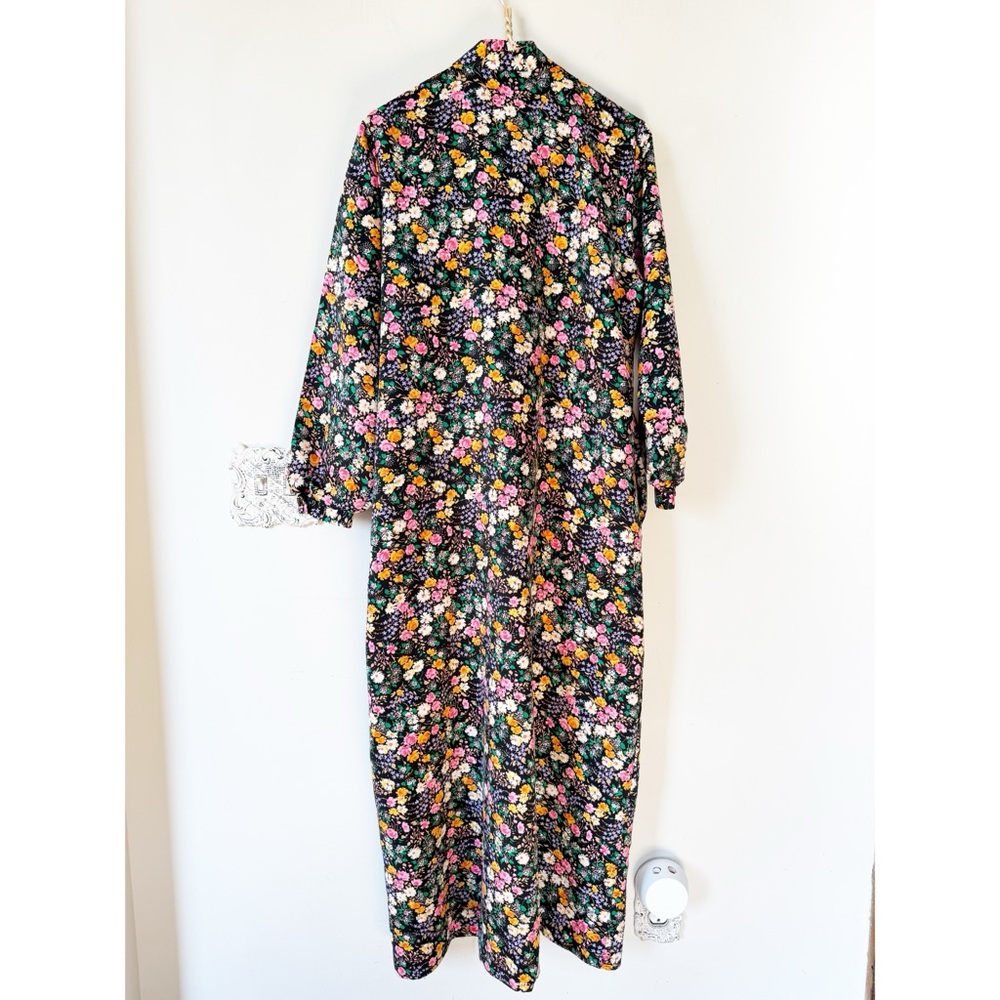 Vintage 70s Atkins Black Floral House coat Dress Muumuu Maxi Dress Pockets M - Picture 9 of 10